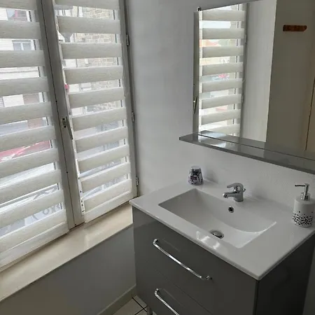 Appartement Duplex Proche De La Gare Et Du Centre Ville Saint-Omer  Exterior foto